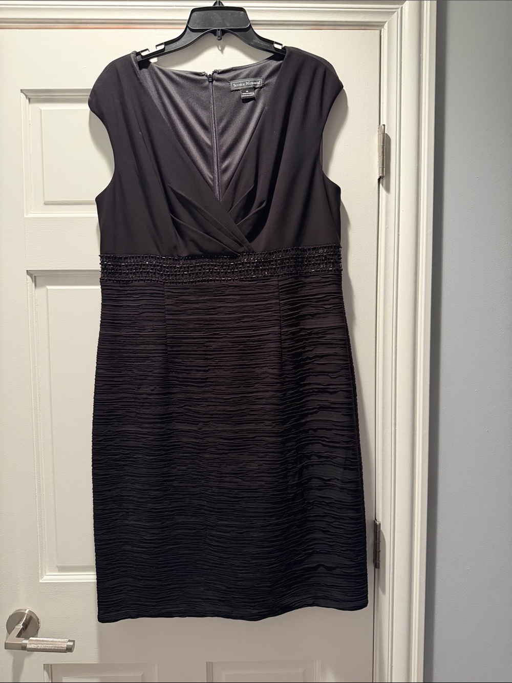 Jessica Howard Black Cap-Sleeve Midi Dress with Beaded Waistband